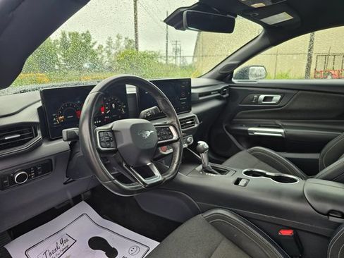 Used 2024 Ford Mustang GT RWD image 11