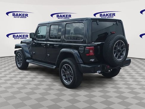 Used 2021 Jeep Wrangler Unlimited Sahara AWD/4WD image 5