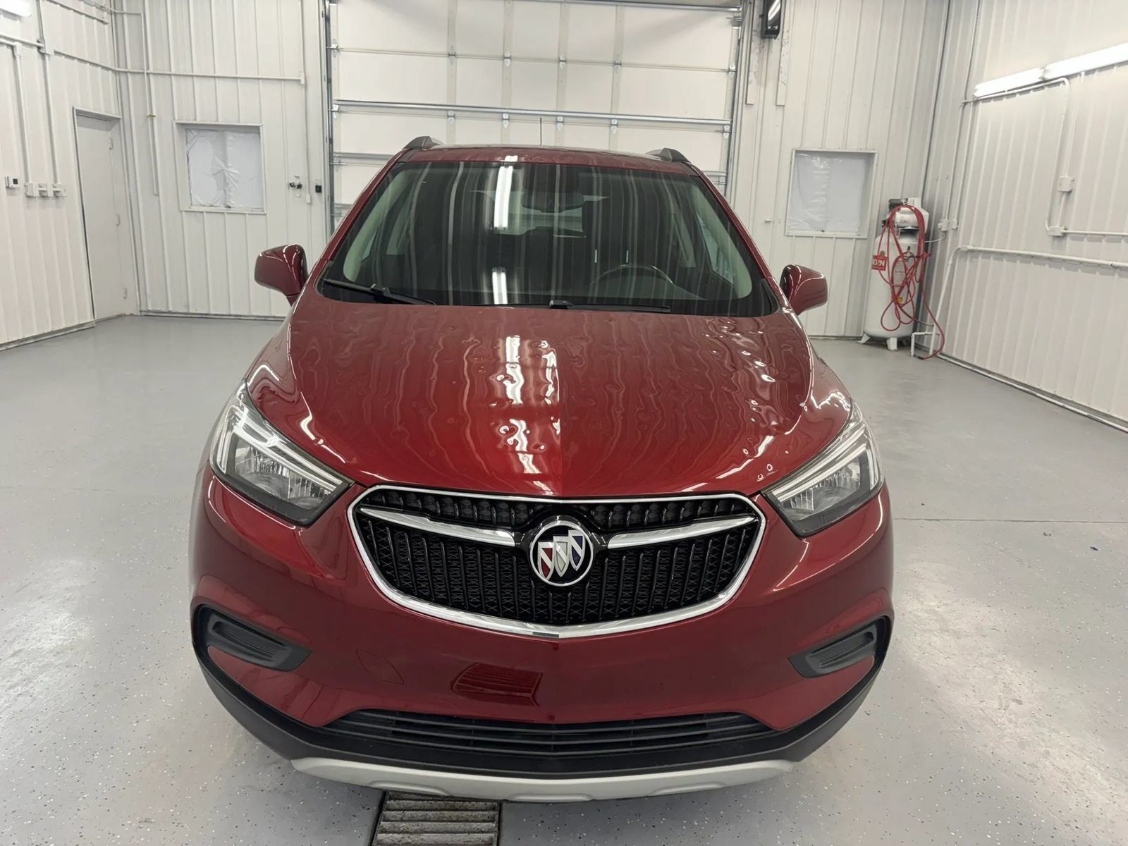 Used 2022 Buick Encore Preferred AWD/4WD image 18