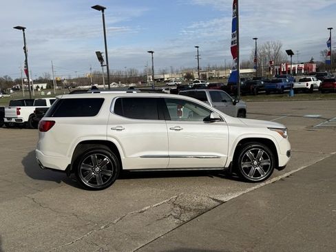 Used 2018 GMC Acadia Denali image 6