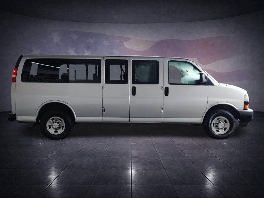 Used 2020 Chevrolet Express 3500 LS RWD image 6