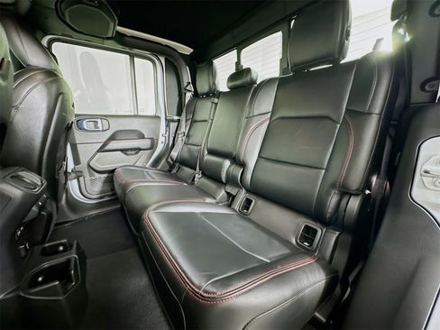 Used 2022 Jeep Gladiator Rubicon w/ LED Lighting Group image 23