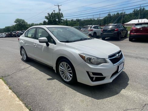 Used 2015 Subaru Impreza 2.0i Premium AWD/4WD image 3