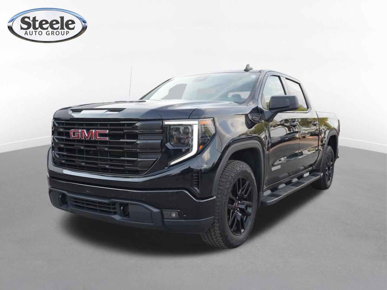 Certified 2025 GMC Sierra 1500 Elevation AWD/4WD image 1
