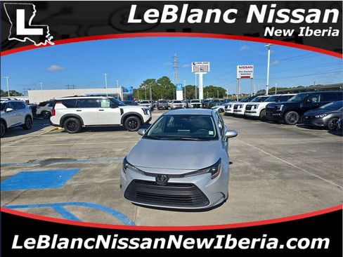 Used 2023 Toyota Corolla LE image 1