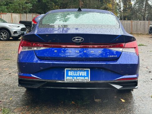Used 2023 Hyundai Elantra Limited image 6