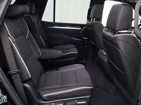 Used 2026 Cadillac Escalade Sport AWD/4WD image 29