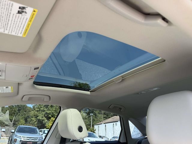 Used 2024 Volkswagen Jetta SE w/ Panoramic Sunroof Package FWD image 17