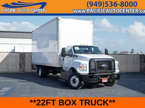 Used 2017 Ford F650 2WD Regular Cab Super Duty image 1