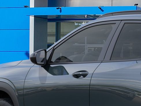 New 2026 Chevrolet Trax LT w/ Driver Confidence Package FWD image 12