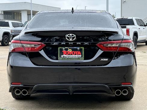 Used 2023 Toyota Camry XSE FWD image 5