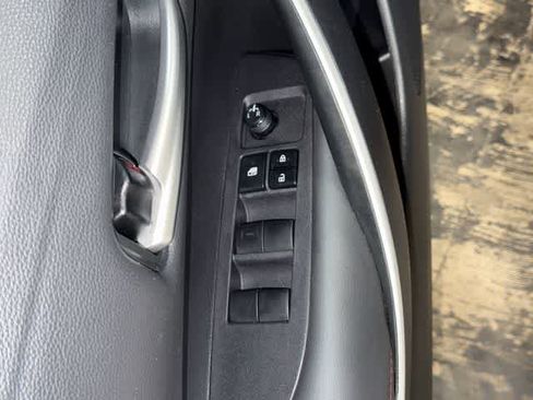 Used 2023 Toyota Corolla SE w/ Carpet Mat Package (TMS) FWD image 22