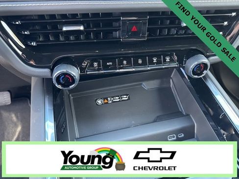 New 2026 Chevrolet Suburban Premier image 29