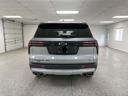 Used 2024 Chevrolet Traverse Z71 AWD/4WD image 7