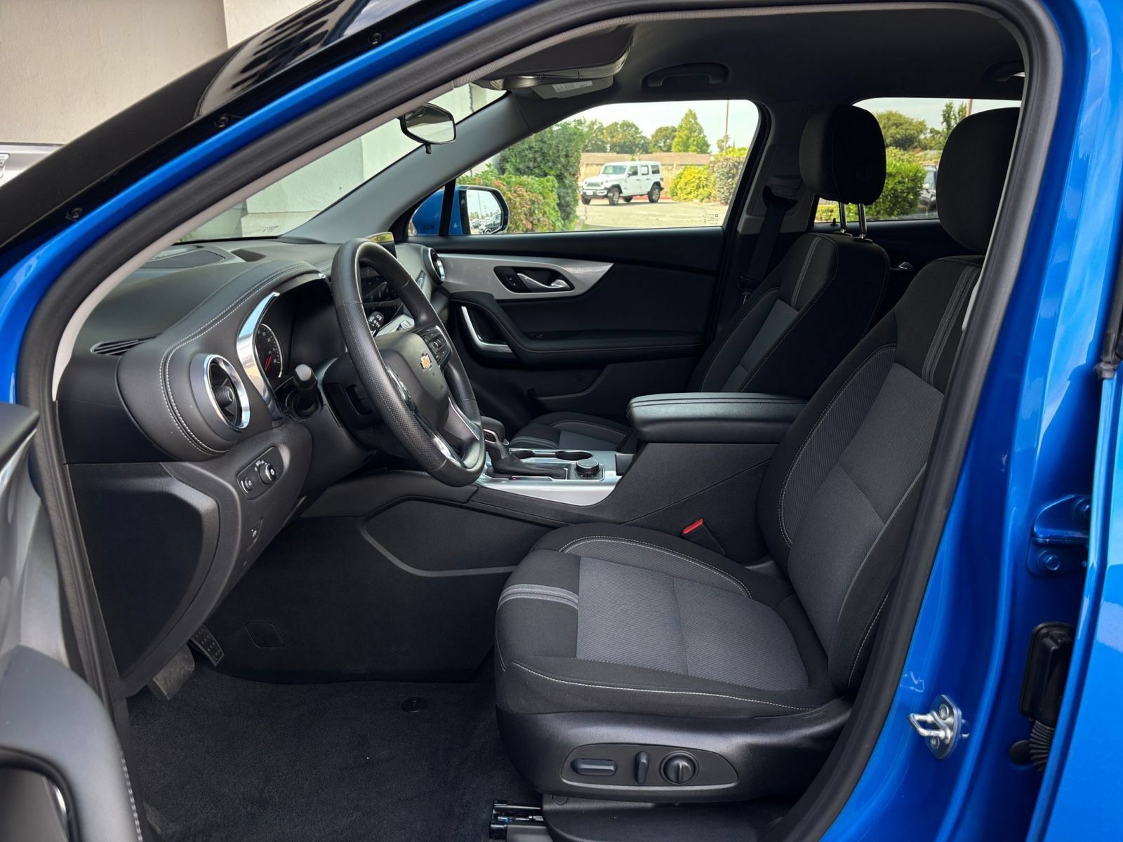 Used 2026 Chevrolet Blazer LT FWD image 27