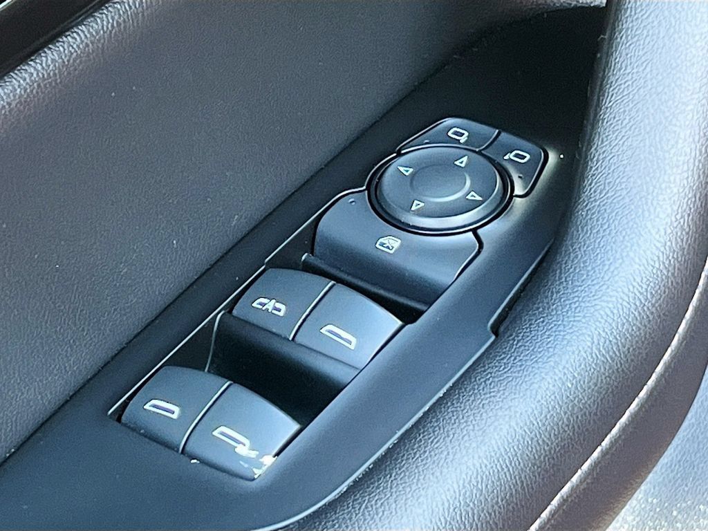 Used 2024 Chevrolet Blazer Premier w/ Driver Confidence II Package AWD/4WD image 18