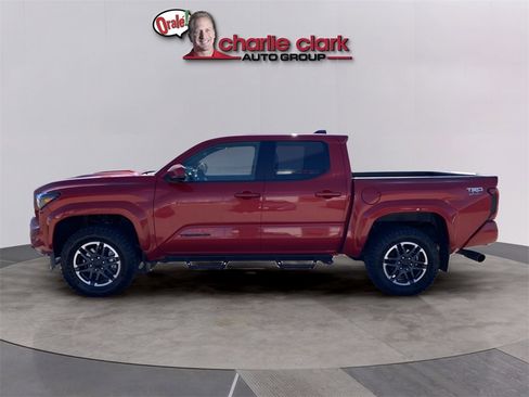 Used 2024 Toyota Tacoma TRD Sport image 3