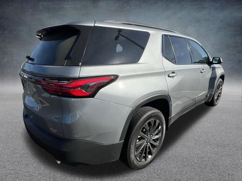 Used 2023 Chevrolet Traverse RS image 6