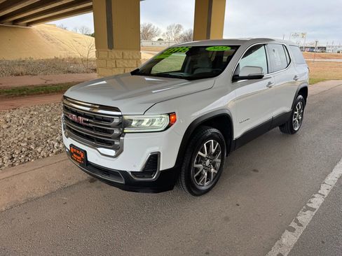 Used 2022 GMC Acadia SLE image 7