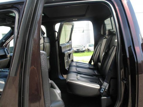 Used 2018 Ford F150 Platinum w/ Equipment Group 701A Luxury AWD/4WD image 24