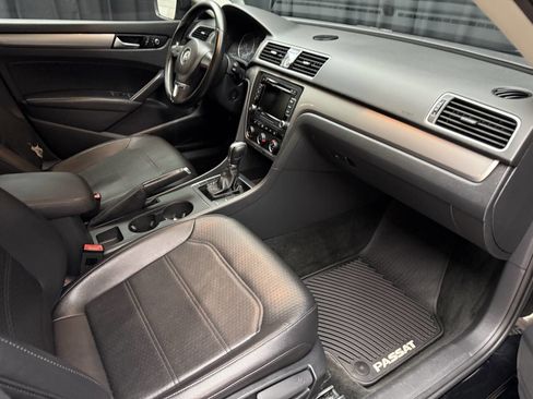 Used 2015 Volkswagen Passat 1.8T Limited Edition image 22