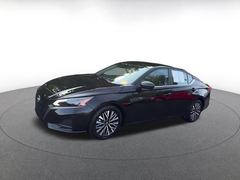 Used 2026 Nissan Altima 2.5 SV FWD image 8