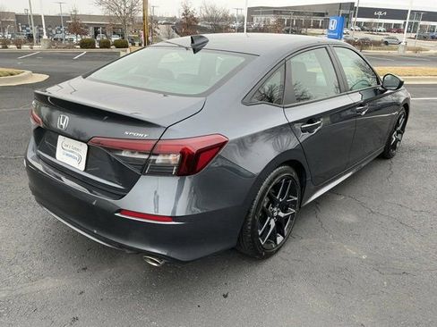 Used 2025 Honda Civic Sport image 3