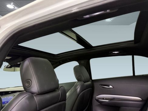 Used 2023 Cadillac XT4 Premium Luxury image 17