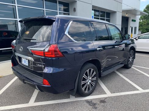Used 2018 Lexus LX 570 4WD image 5