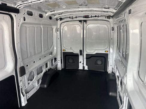New 2026 Ford Transit 250 148 Medium Roof RWD image 11