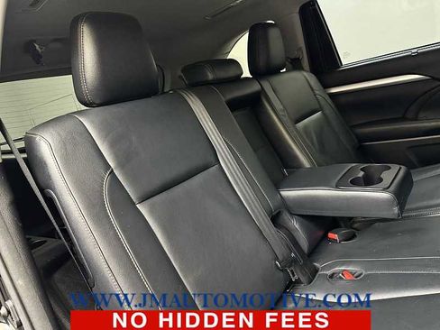 Used 2018 Toyota Highlander XLE image 21