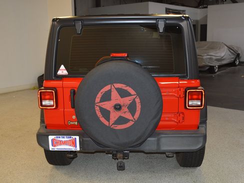 Used 2021 Jeep Wrangler Sport AWD/4WD image 4
