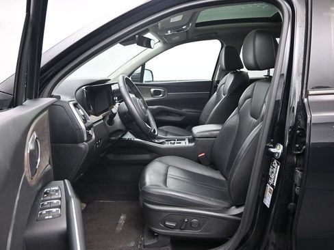 Used 2023 Kia Sorento EX w/ Panoramic Sunroof Package FWD image 23