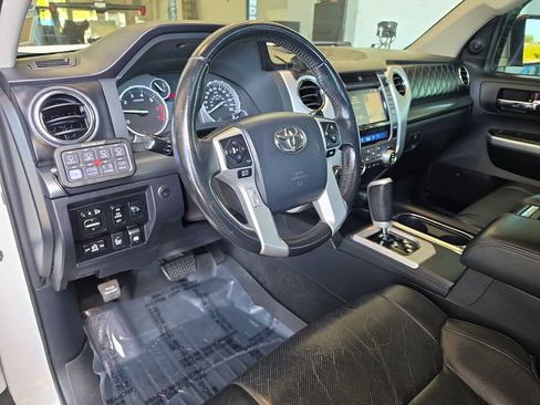 Used 2017 Toyota Tundra Platinum AWD/4WD image 11