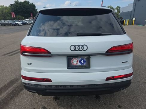 Used 2025 Audi Q7 2.0T Premium w/ Convenience Plus Package AWD/4WD image 25