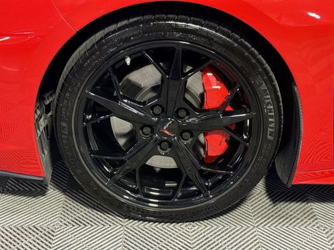 Used 2022 Chevrolet Corvette Stingray Convertible w/ Z51 Performance Package image 12