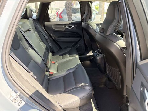 Certified 2023 Volvo XC60 B5 Ultimate w/ Climate Package FWD image 24