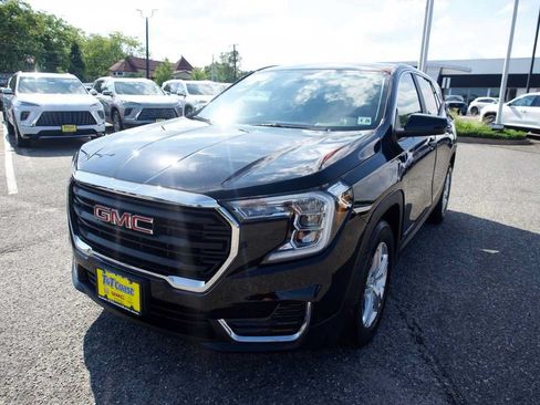 Certified 2024 GMC Terrain SLE FWD image 1
