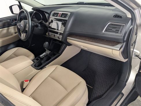 Used 2017 Subaru Outback 2.5i Limited image 14