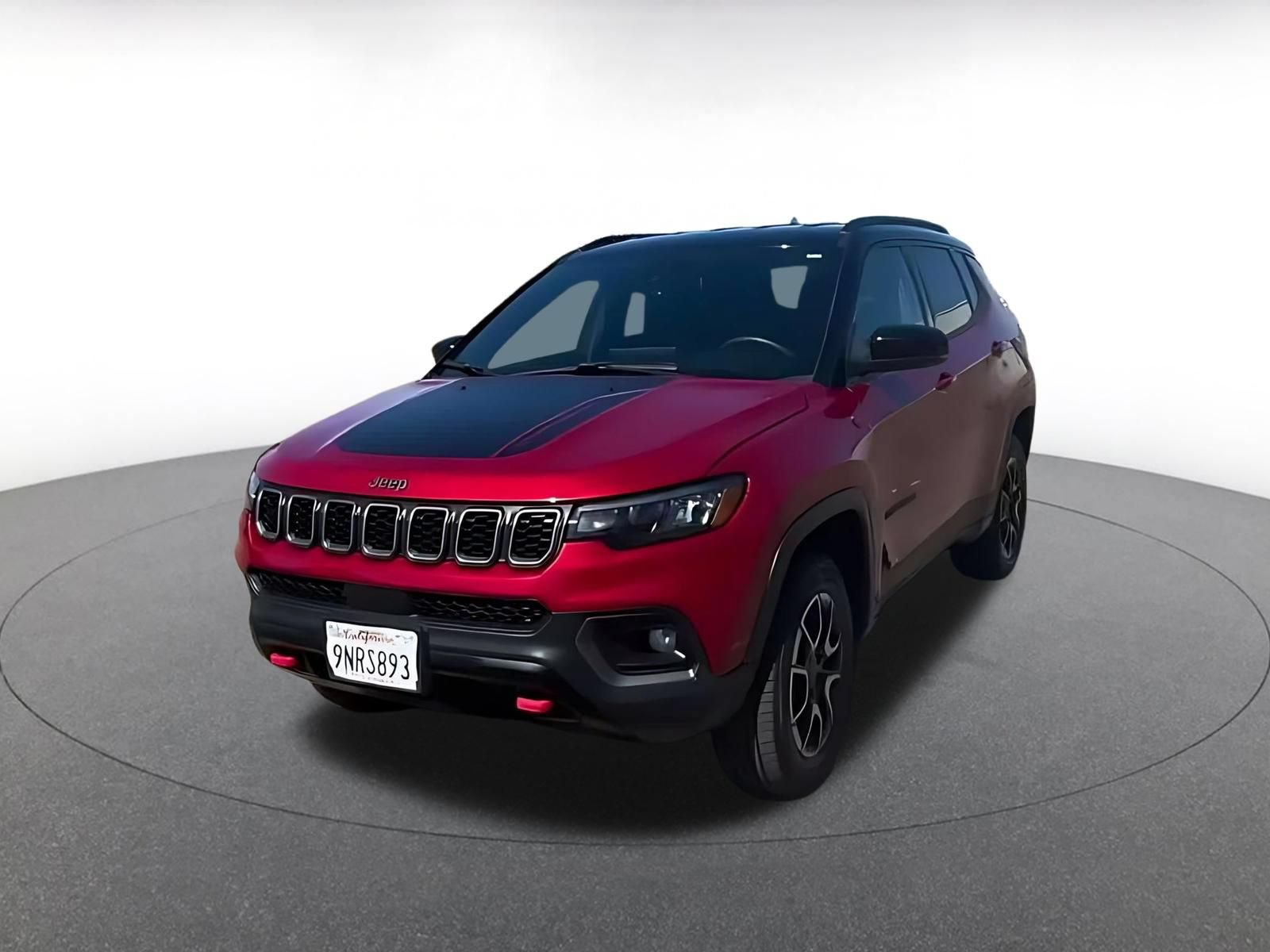 Used 2025 Jeep Compass Trailhawk AWD/4WD image 14