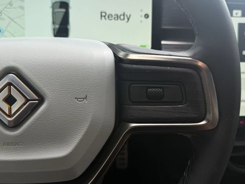 Used 2023 Rivian R1S Adventure AWD/4WD image 27