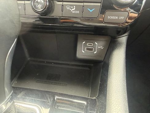 Used 2025 Jeep Compass Limited w/ Elite Group AWD/4WD image 26