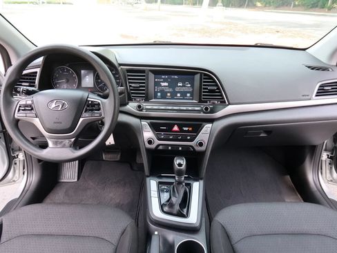 Used 2018 Hyundai Elantra SEL FWD image 20