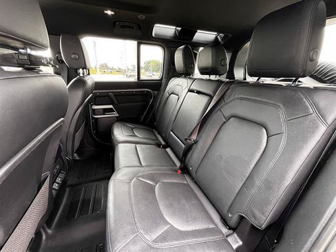 Used 2023 Land Rover Defender 110 S AWD/4WD image 10