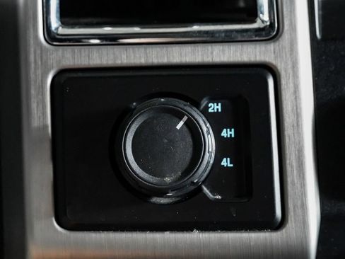Used 2017 Ford F350 4x4 Crew Cab DRW Super Duty image 26