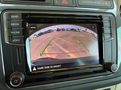 Used 2017 Volkswagen Tiguan S FWD image 33