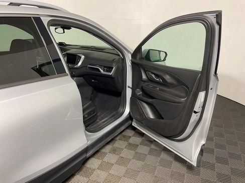 Used 2019 GMC Terrain SLT w/ Preferred Package AWD/4WD image 33