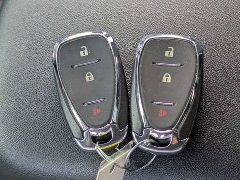 Used 2021 Chevrolet Equinox LT FWD image 27