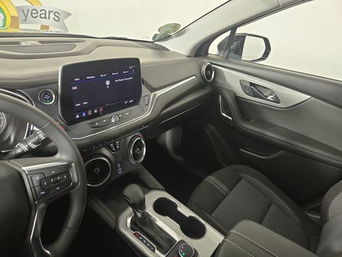 Used 2025 Chevrolet Blazer LT w/ Convenience Package FWD image 22