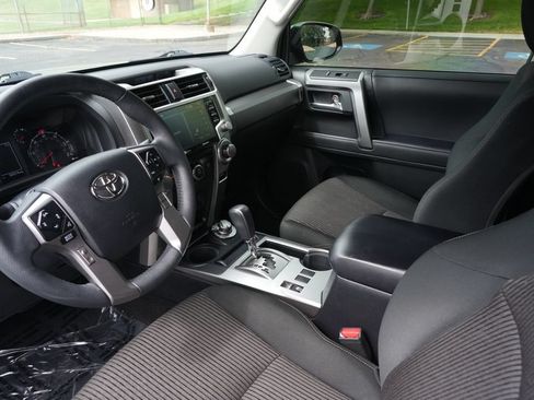 Used 2021 Toyota 4Runner Trail Special Edition AWD/4WD image 9